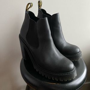 Dr.Martens Hurston Black 4” Heeled Boot NWOT